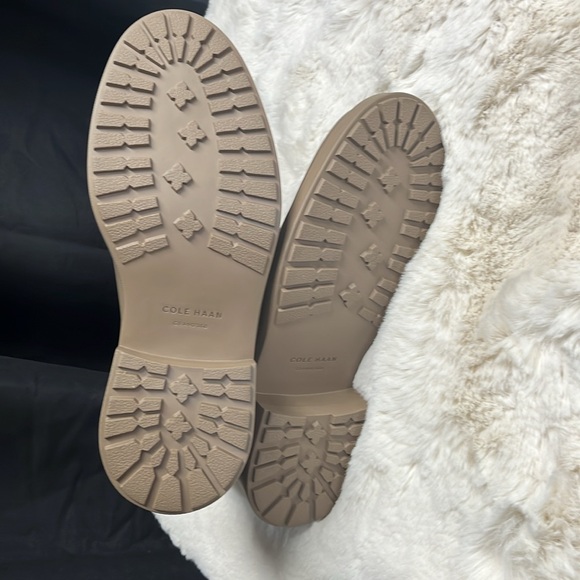 COLE HAAN  Grand Ambition Westerly Bootie water resistant boot. - Picture 5 of 7